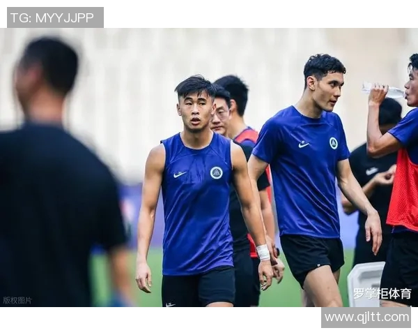 戴伟浚精彩点射助力深圳新鹏城赢得关键胜利