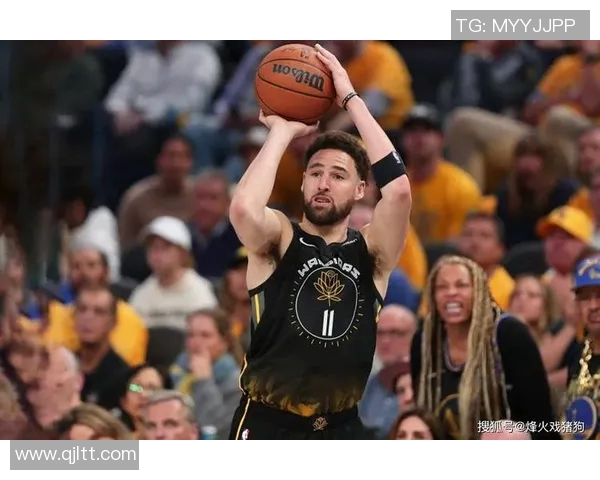 勇士主帅汤普森接受采访，谈及赛季目标和团队士气