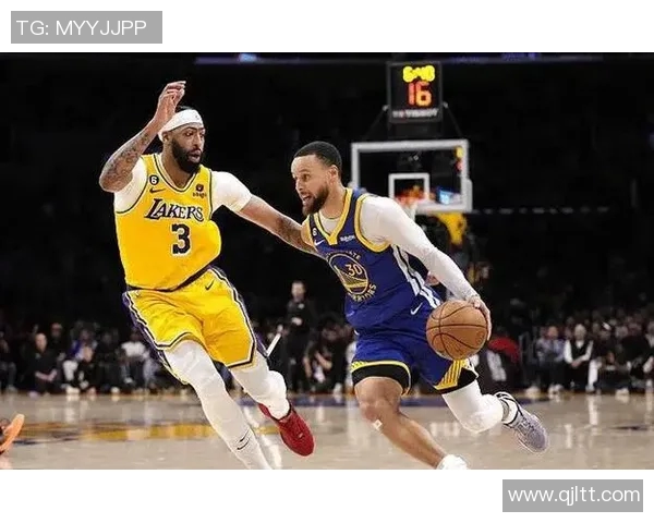 詹姆斯带领湖人击败勇士夺得西部冠军,晋级总决赛 詹姆斯带领湖人击败勇士夺得西部冠军,晋级总决赛